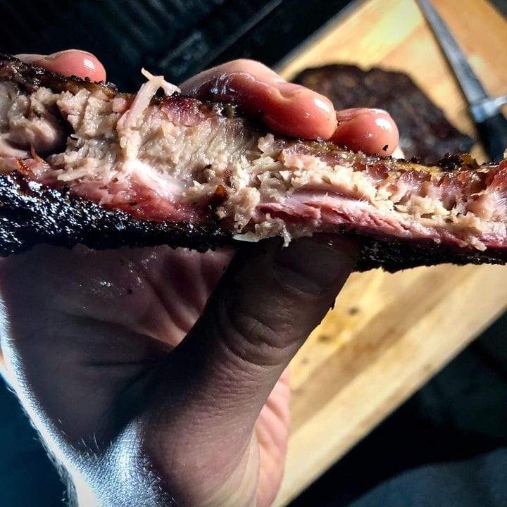 Pork ribs on the #masterbuilt 800. So juicy. Held this rib like a sweet violin. And then devoured it #smoke #pork #ribs…