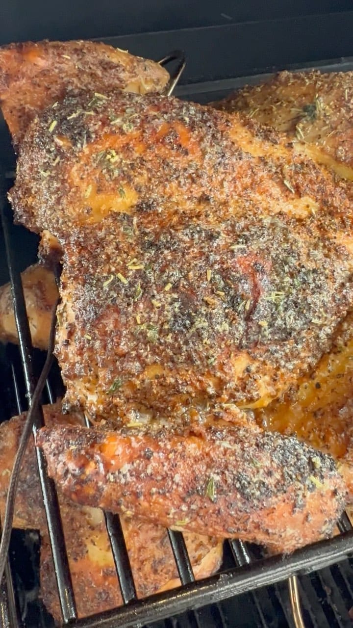 The holy grail. Crispy skin and juicy meat. 225 for 45. 425 until 160. Flip meat side down for a bit towards the end of the…