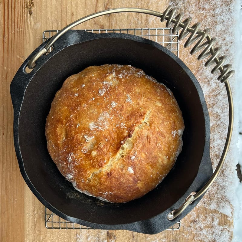 Snow loaf in my @barebonesliving cast iron Dutch oven #gifted #bread