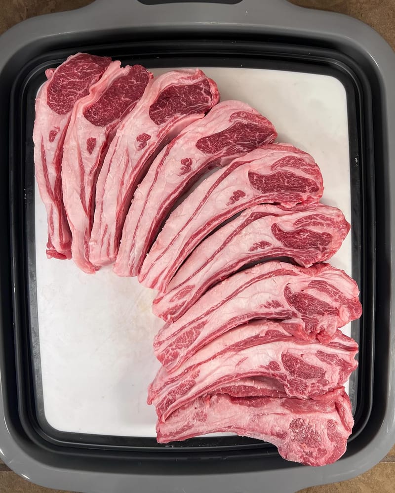 Grilling up some lamb chops from Meat N' Bone on the Weber Grills kettle. Tried a bunch of different rubs from Fire & Smoke…