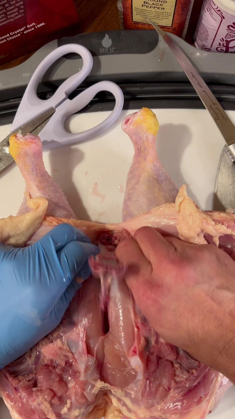 How to remove chicken keel bone aka breast bone when spatchcocking #bbq #howto #learnontiktok #food #mealprep #foodprep…