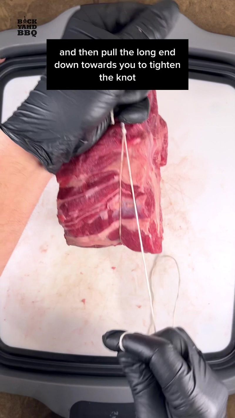 How to tie a butcher’s knot (short). See linked video for longer version with more info. @backyahdbbq #bbq #meat #howto…