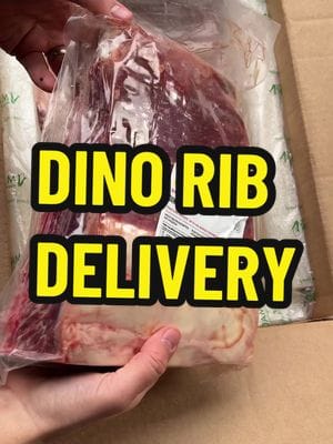I just got a couple of Dino Ribs from @PorterRoadButcher and wanted to share how they are packed and shipped. The cardboard…